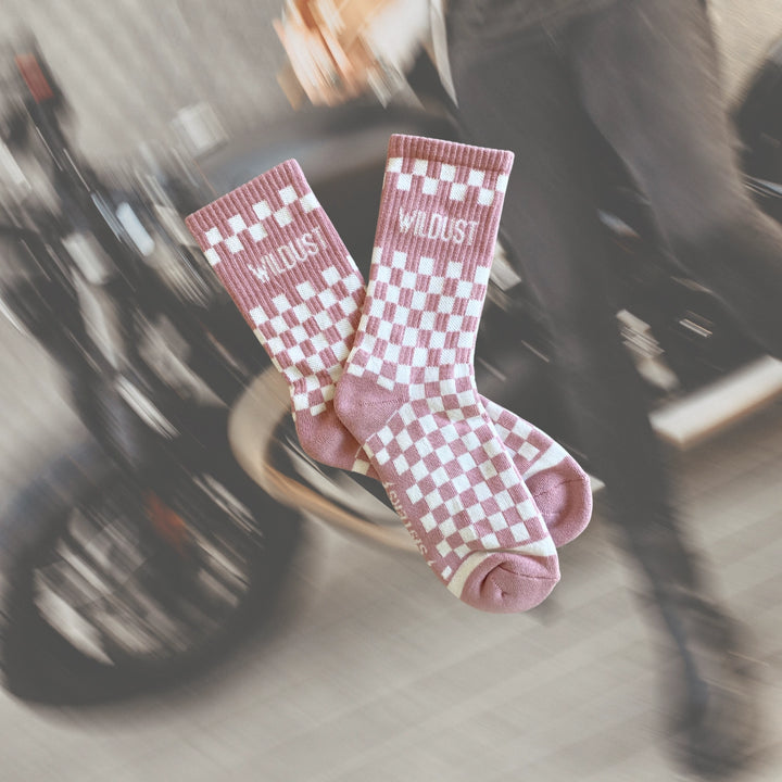 Wildust Socken Checkerboard Rosa