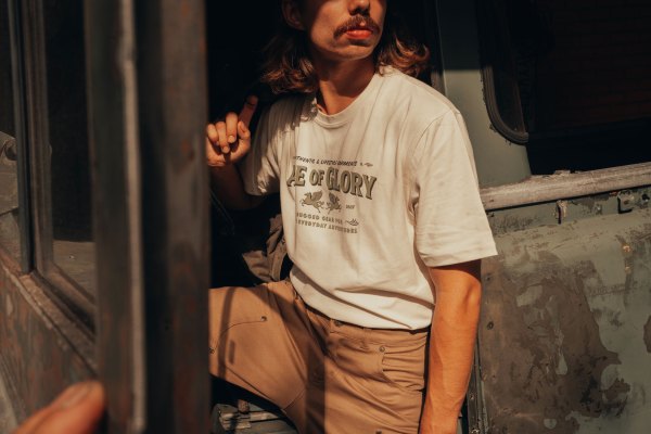 Age of Glory Rugged Tee Ecru – Ansicht 3