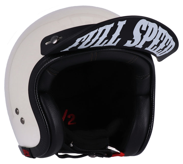 Mattschwarzes 13 1/2 Scum Peak Helmschild mit weissem Full-Speed-Schriftzug an einem weissen Jethelm.