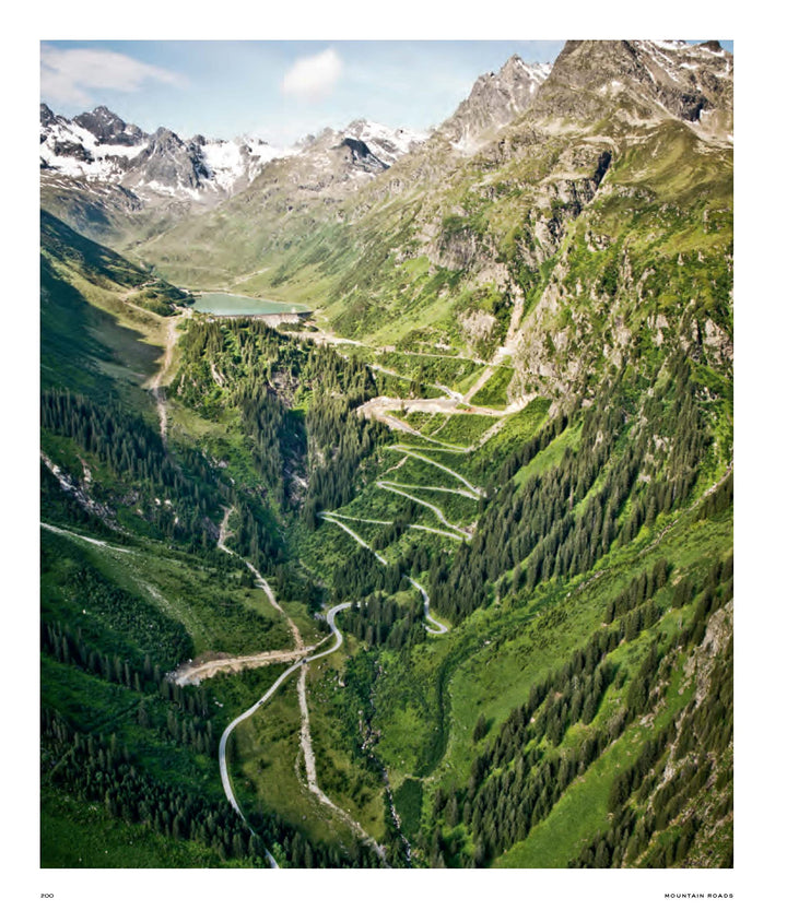 Mountain Roads: Aerial Photography. Traumstraßen der Welt / Dreamroads of the world